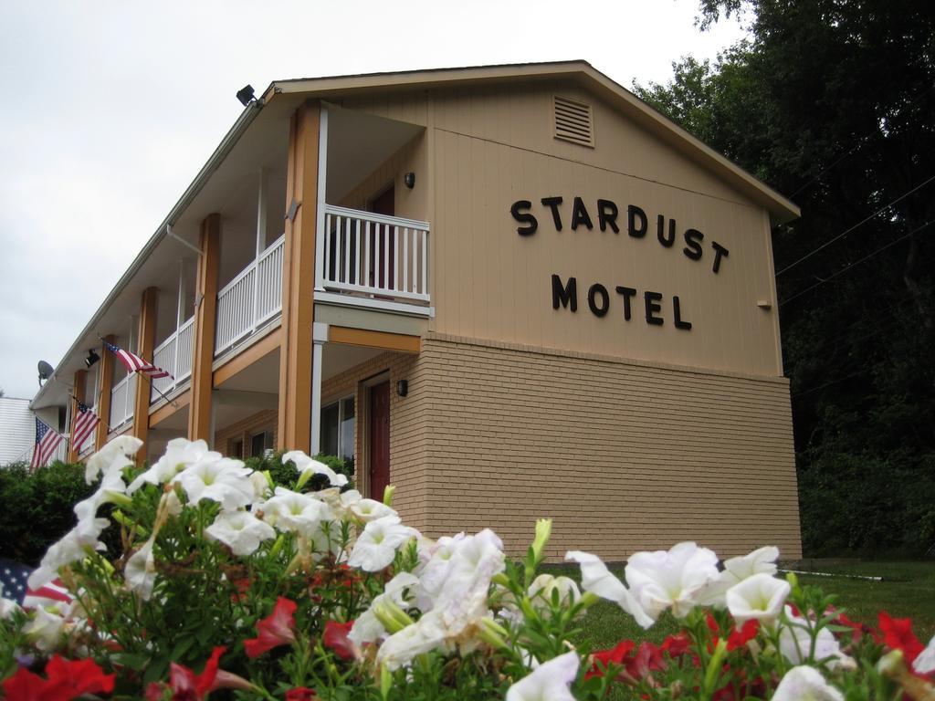 Stardust Motel North Stonington Exterior foto